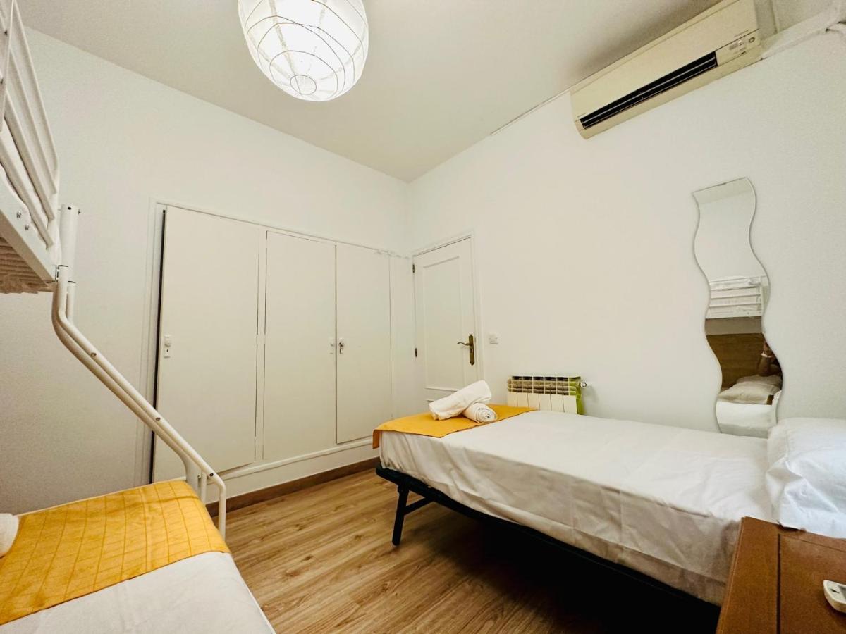 Punta Me Rooms Near The Gran Via Мадрид Екстериор снимка
