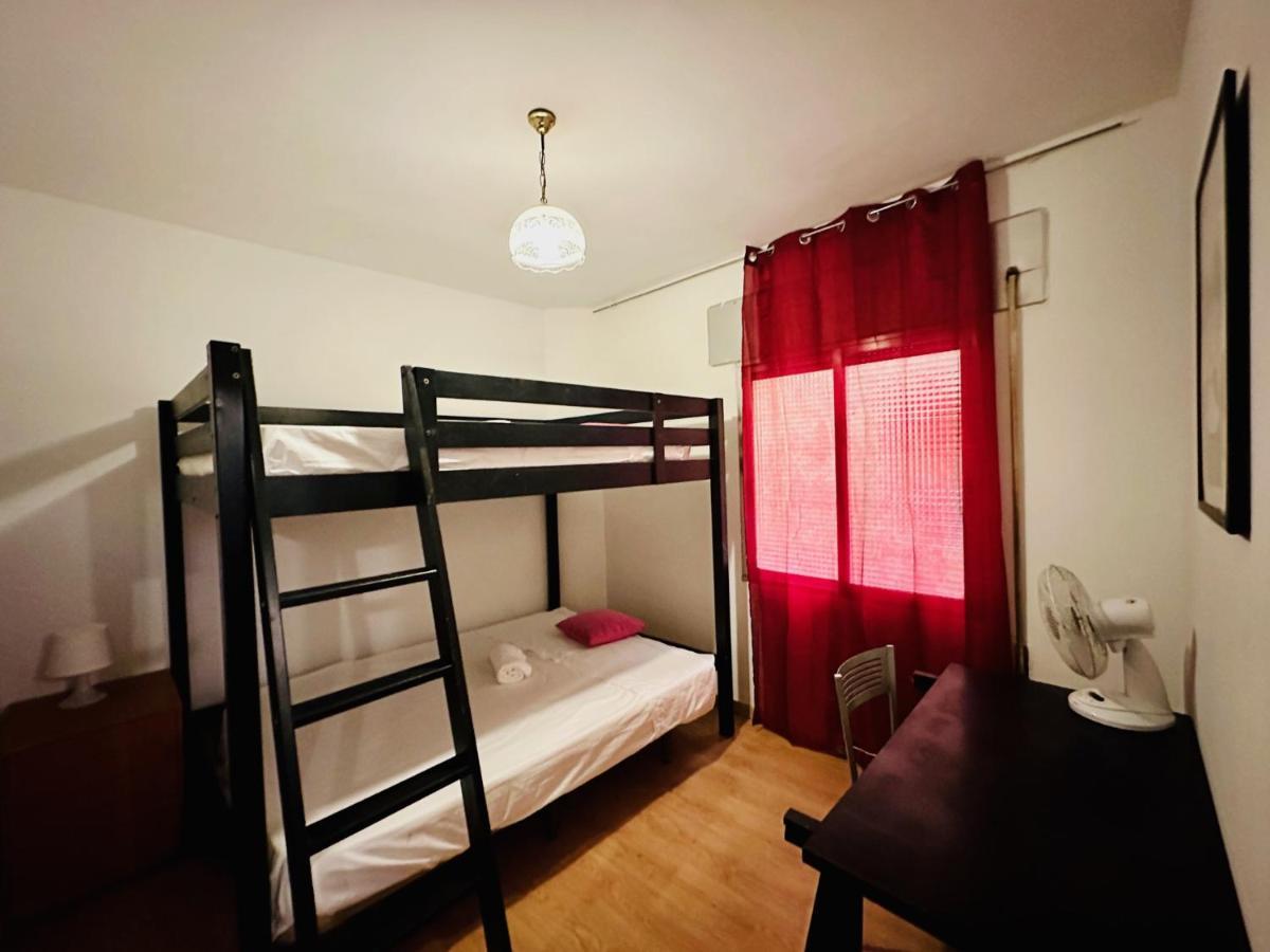 Punta Me Rooms Near The Gran Via Мадрид Екстериор снимка