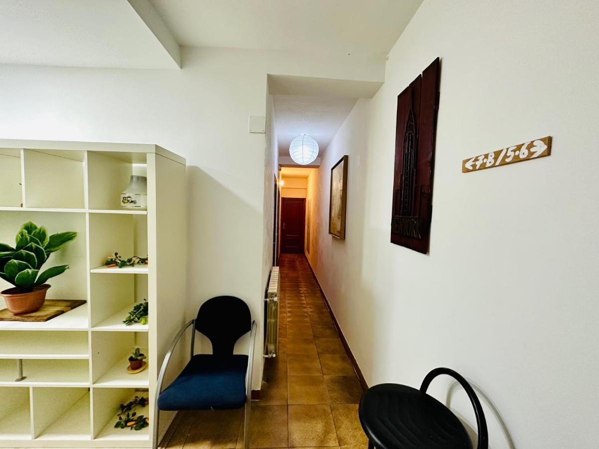 Punta Me Rooms Near The Gran Via Мадрид Екстериор снимка