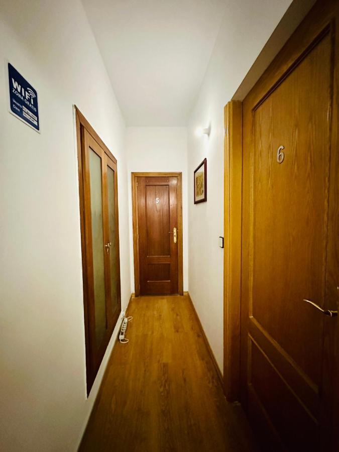 Punta Me Rooms Near The Gran Via Мадрид Екстериор снимка