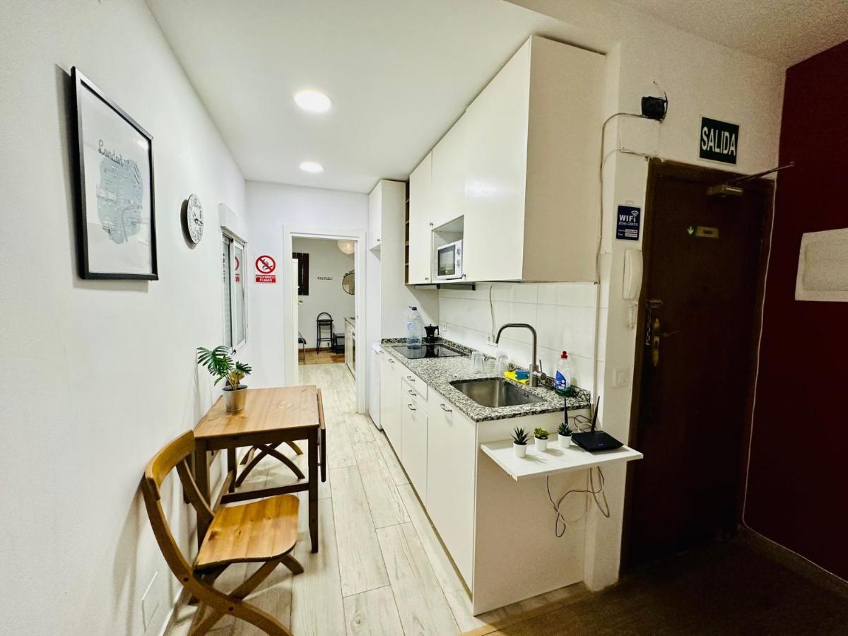 Punta Me Rooms Near The Gran Via Мадрид Екстериор снимка