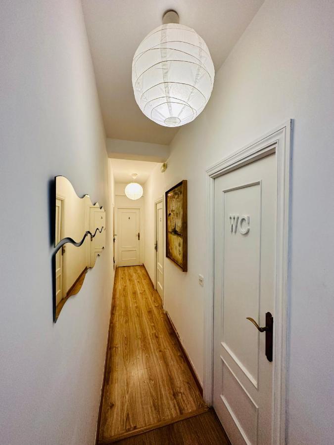 Punta Me Rooms Near The Gran Via Мадрид Екстериор снимка